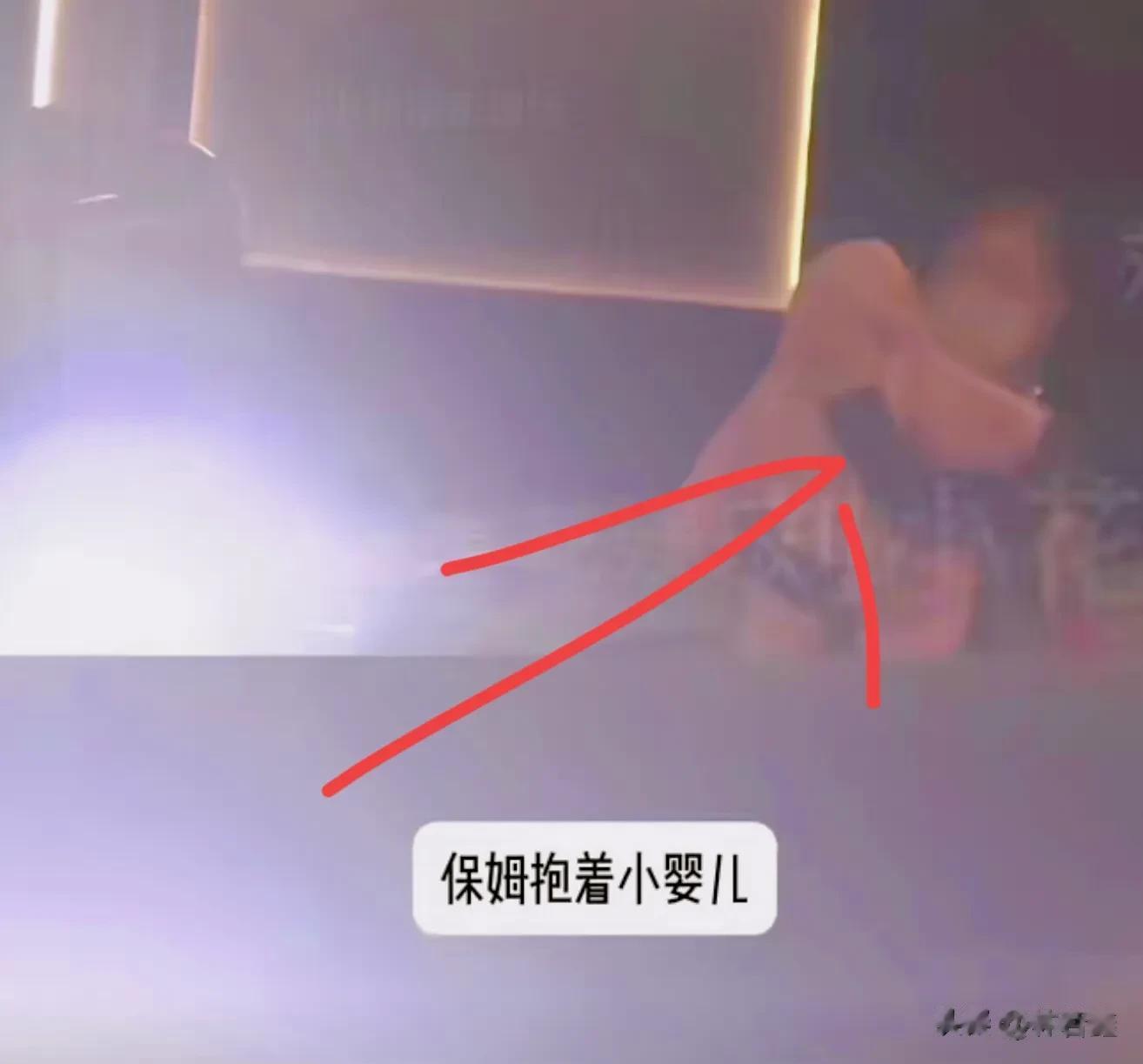 徐开骋疑似当爹！带着女友和婴儿逛街，曾与张天爱、娜扎谈过恋爱