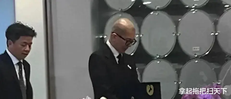 S家又登热搜!独家媒体狂踩汪小菲,网友怒斥其居心不良!