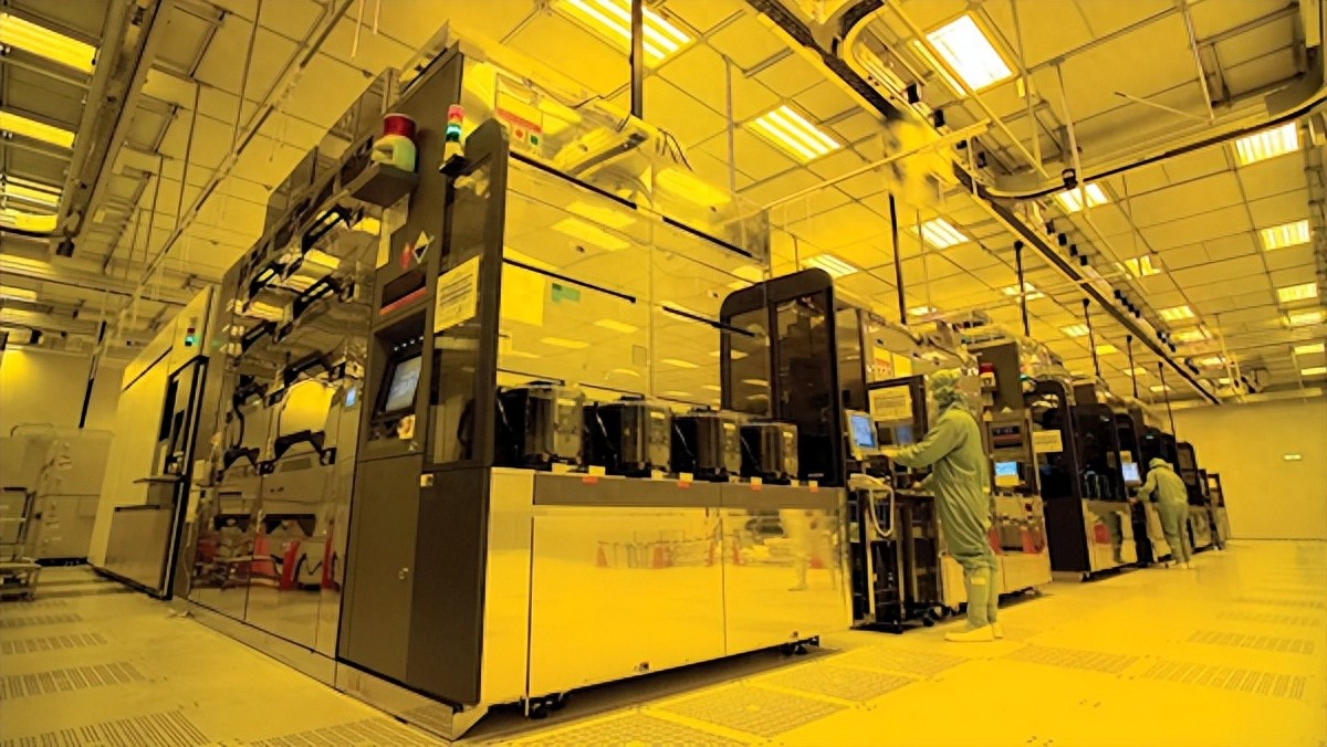 臺積首度公開！EUV光刻機生產芯片全程曝光