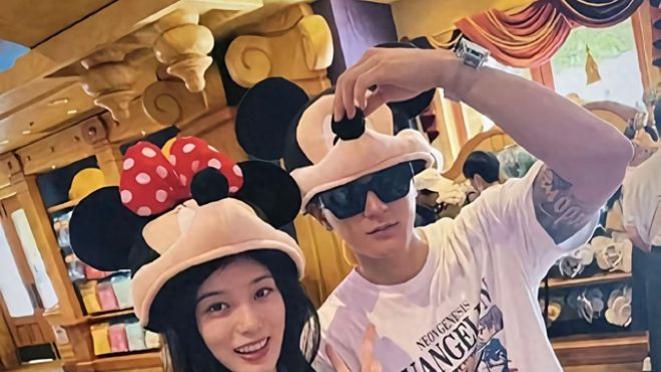 黄子韬都懵了！40万人狂刷徐艺洋评论区，这回网易又赢麻了