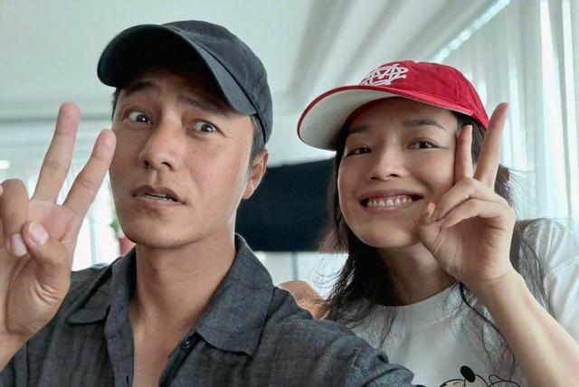 舒淇陈坤素颜合照,这是真素颜 那些说素颜的艺人,都按这个来拍吧