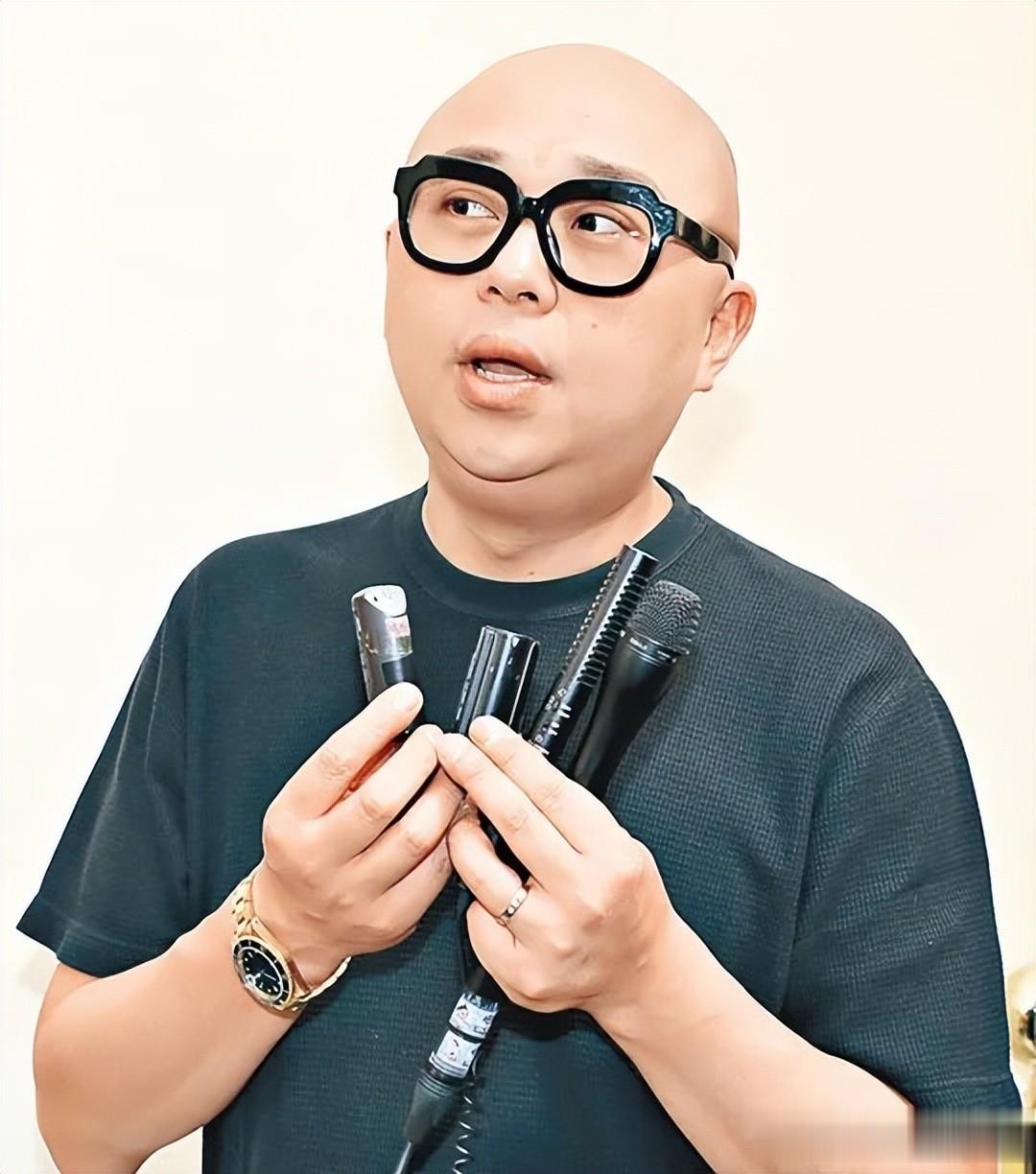 被指故意砸烂奖座博流量!TVB金牌司仪自嘲式反击:我没那么聪明