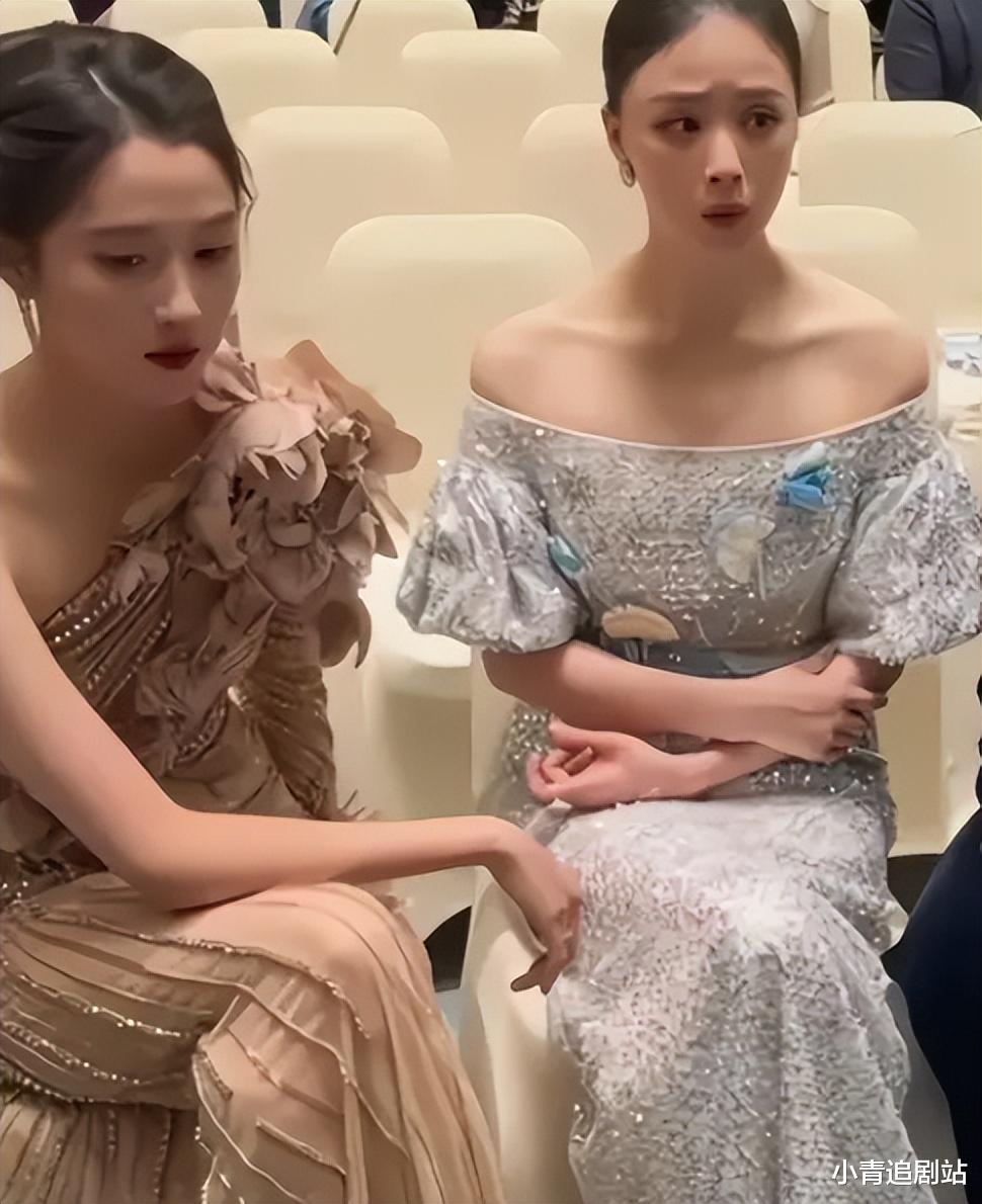 难怪蒋欣要拼命减肥，穿同一件衣服，至少年轻十岁，大长腿很抢镜