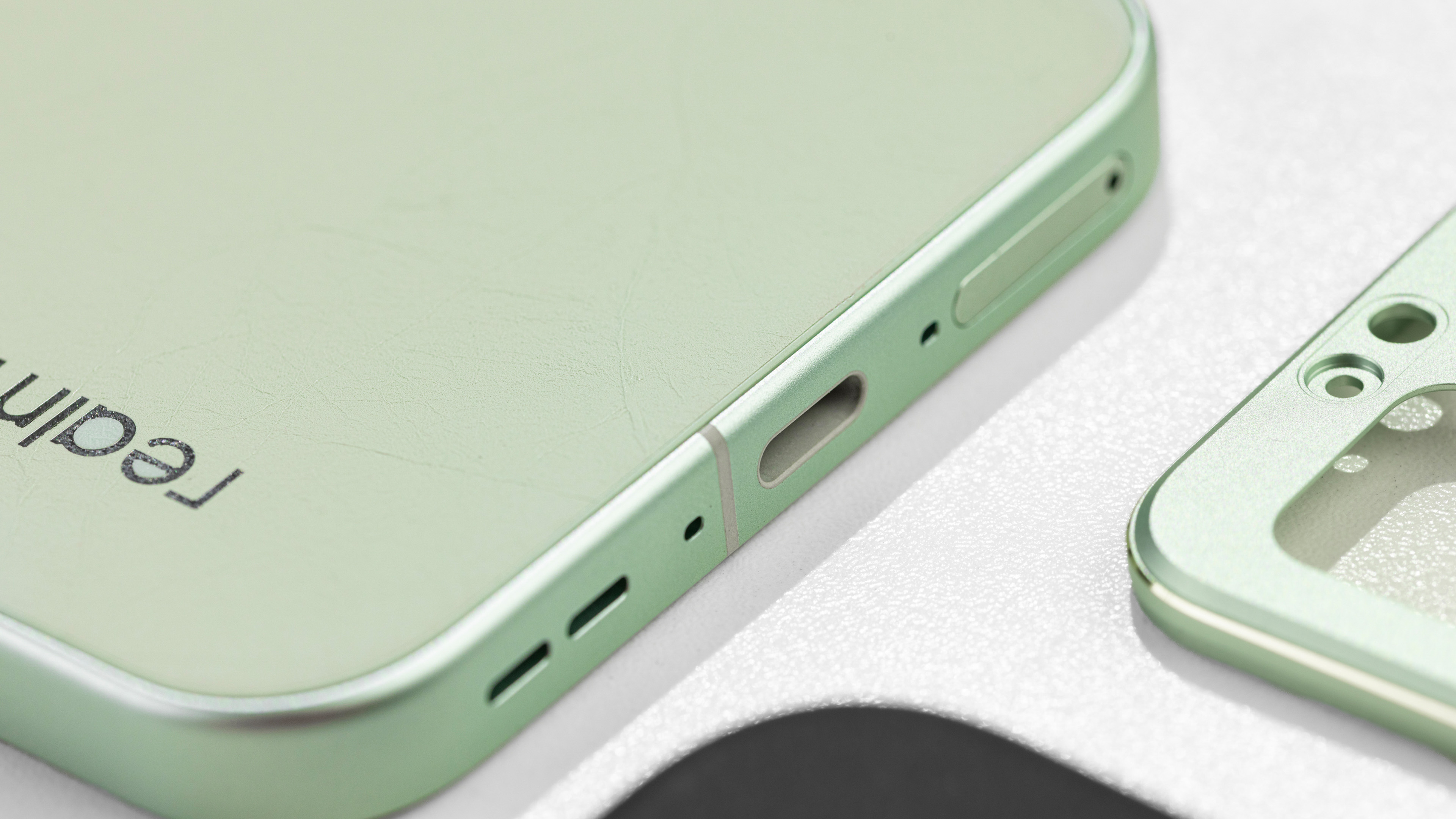 是方是圓你說了算 帶DIY屬性的真我GT8 Pro圖賞