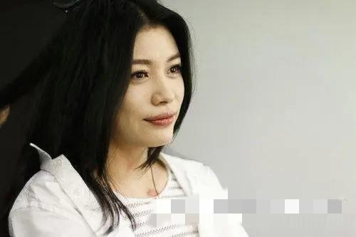 心疼葛荟婕,讨好女儿却无回应,夸赞章子怡是好妈妈,不喜森林北