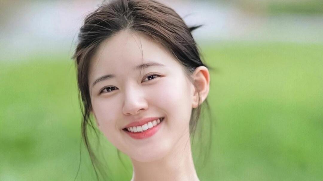 赵露思音乐节狂嗨引热议！抑郁症康复后判若两人