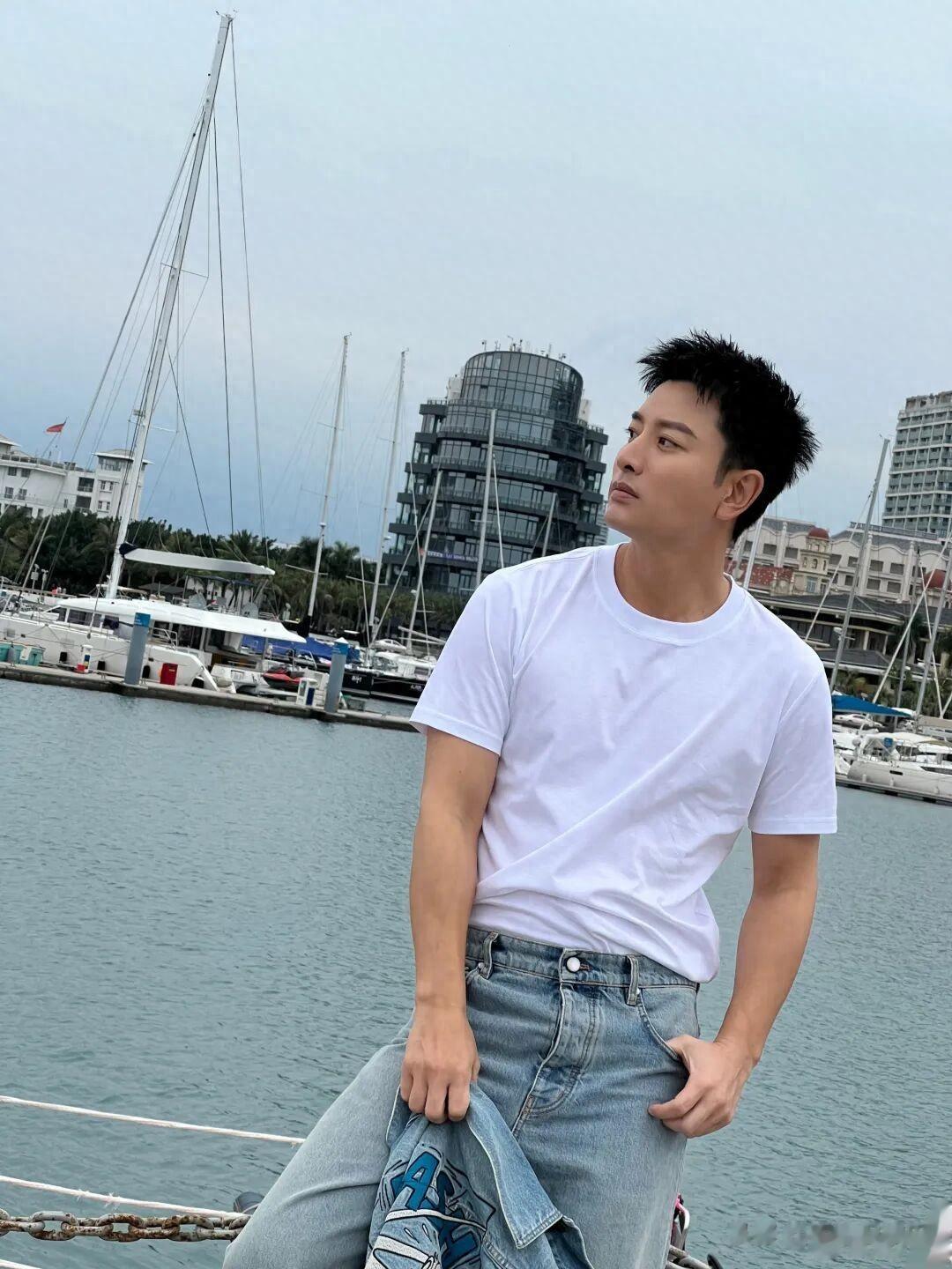 贾乃亮卖假货？韩雪卖货被嘲？宋威龙投靠赵露思资本？