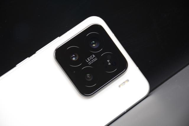 以不变应万变！小米16被曝光，网友：有玄戒版本吗？