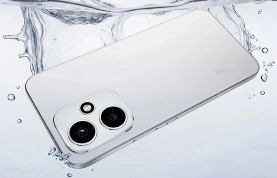 榮耀豁出去了，從2499元降至1646元，2億像素+IP69+7200mAh