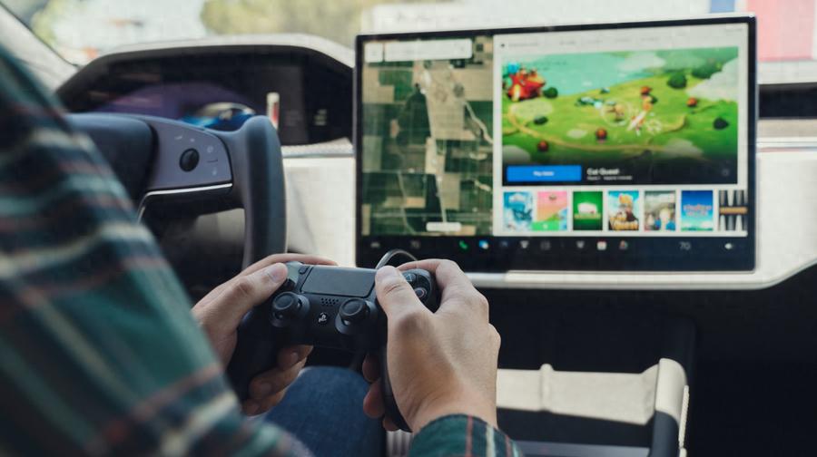 有些人又要破防了？特斯拉FSD將實現邊開車邊玩游戲