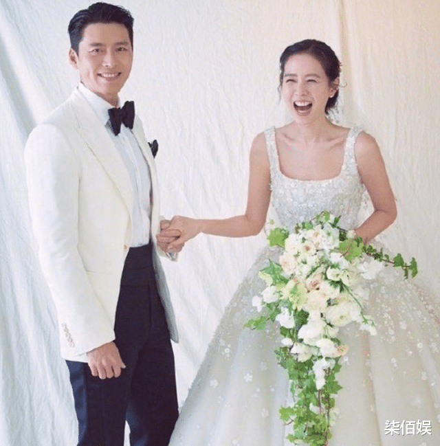 孙艺珍晒一家度假视频,玄彬为儿子手洗衣物,获老婆夸赞最辛苦