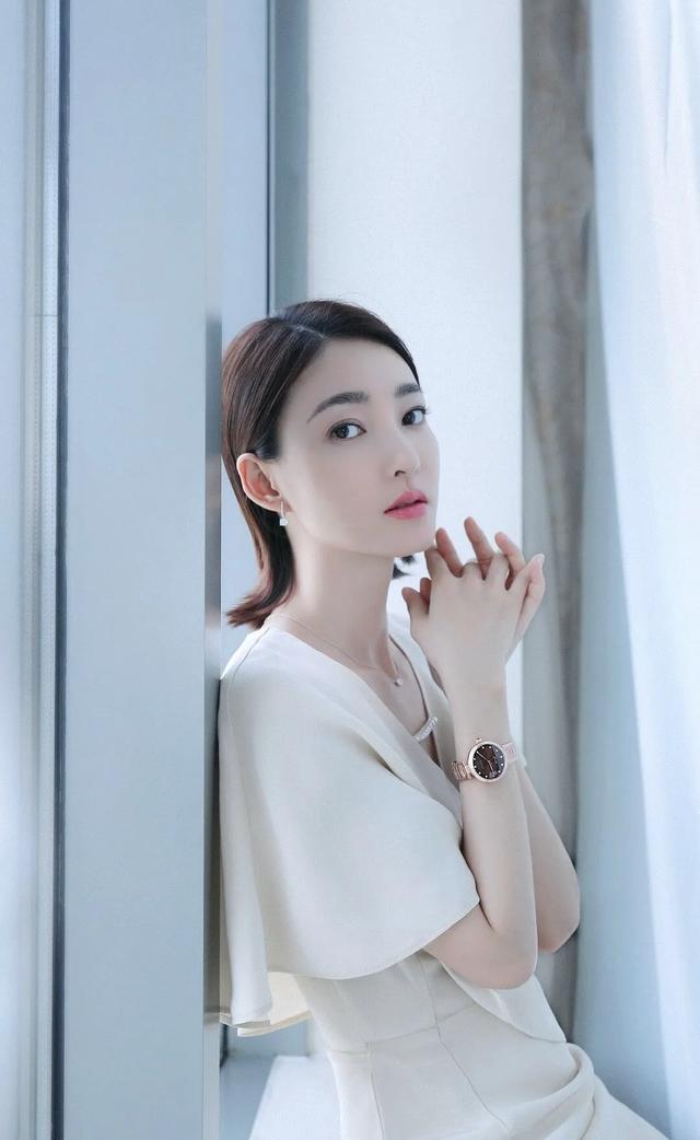 女星图鉴|王丽坤|还是长发好看一些啊!妩媚又动人