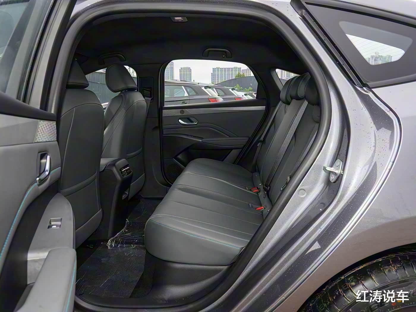 新增“星河米”配色,混动系统优化,油耗低至2.69升,7.98万元起