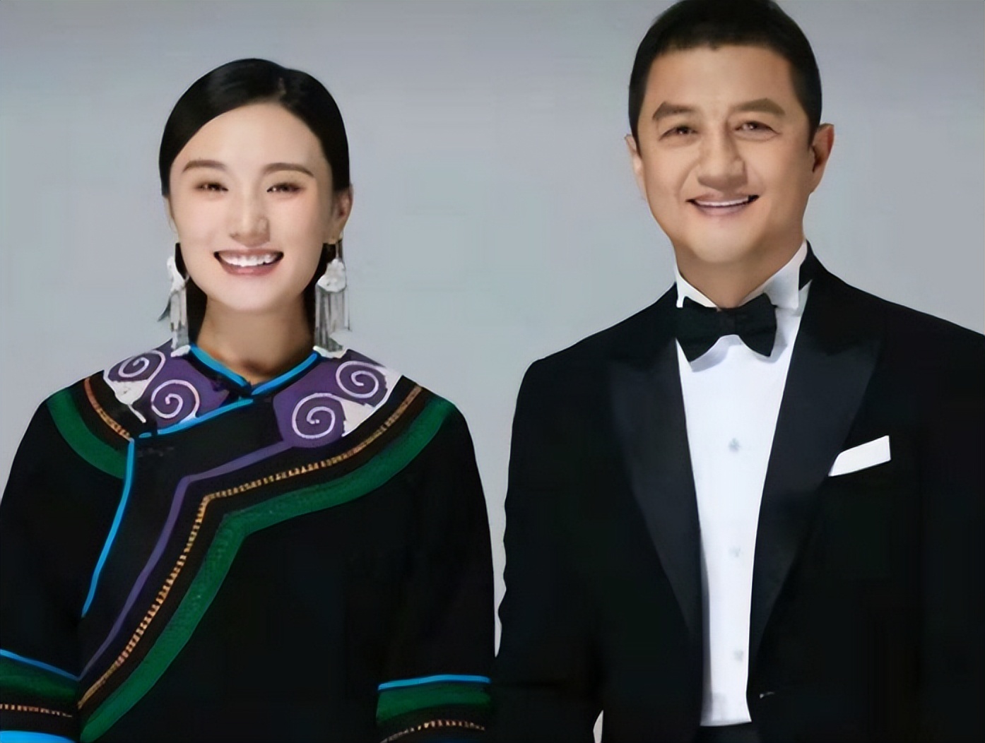 王菲也没想到,李亚鹏官宣离婚不到48小时,竟因一个细节口碑暴涨