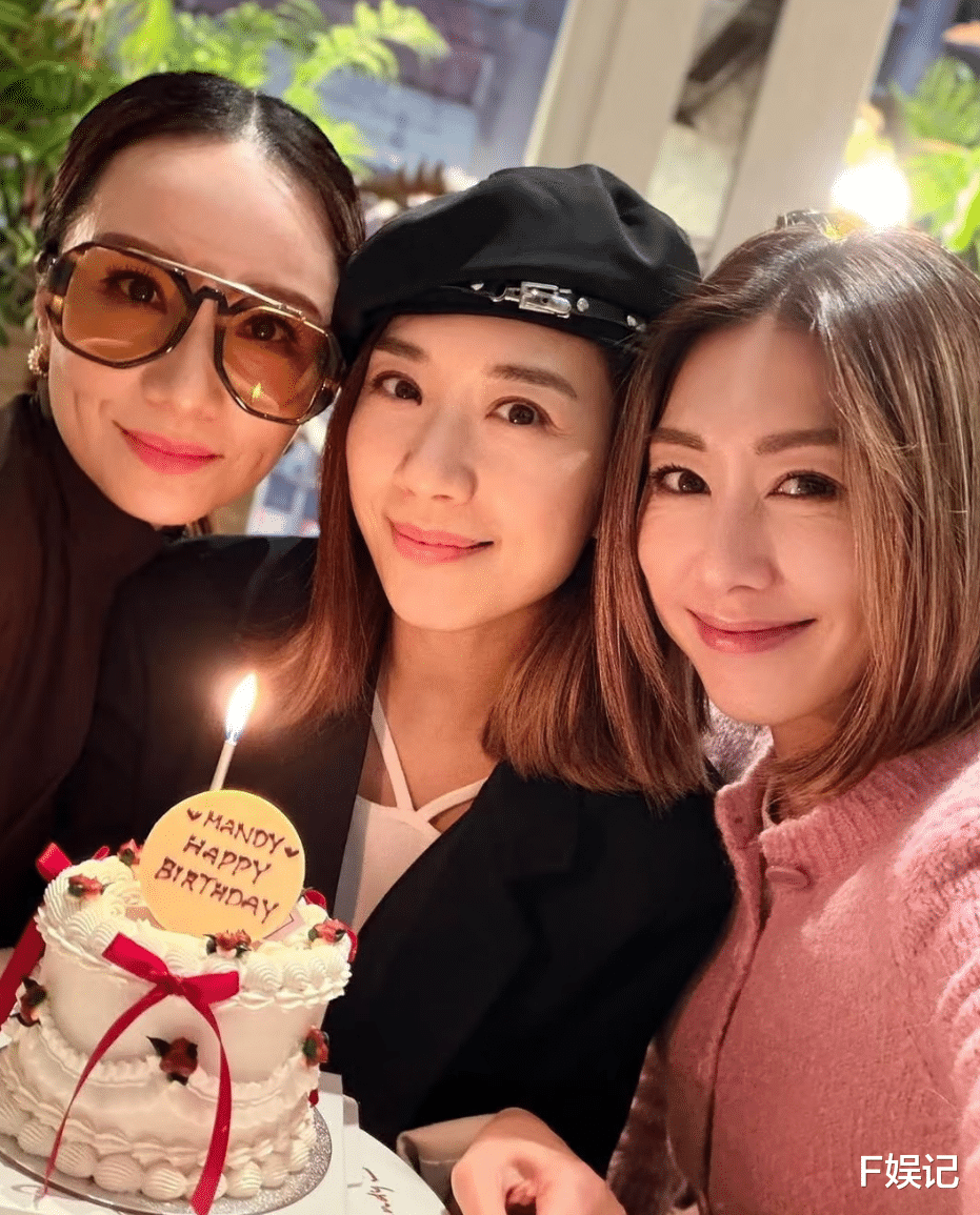 黄智雯生日月忙着排练舞台剧 胡定欣胡蓓蔚赵希洛等轮流为其庆生