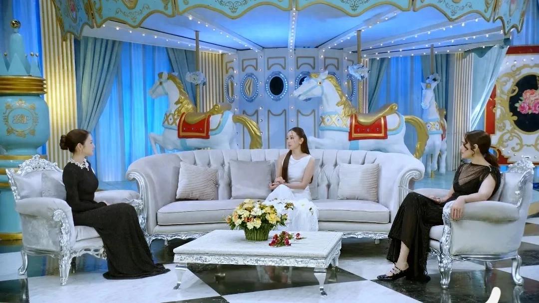 泰星Noon月亮姐姐分享嫁入豪门的生活，不用做饭，一家人对她很好