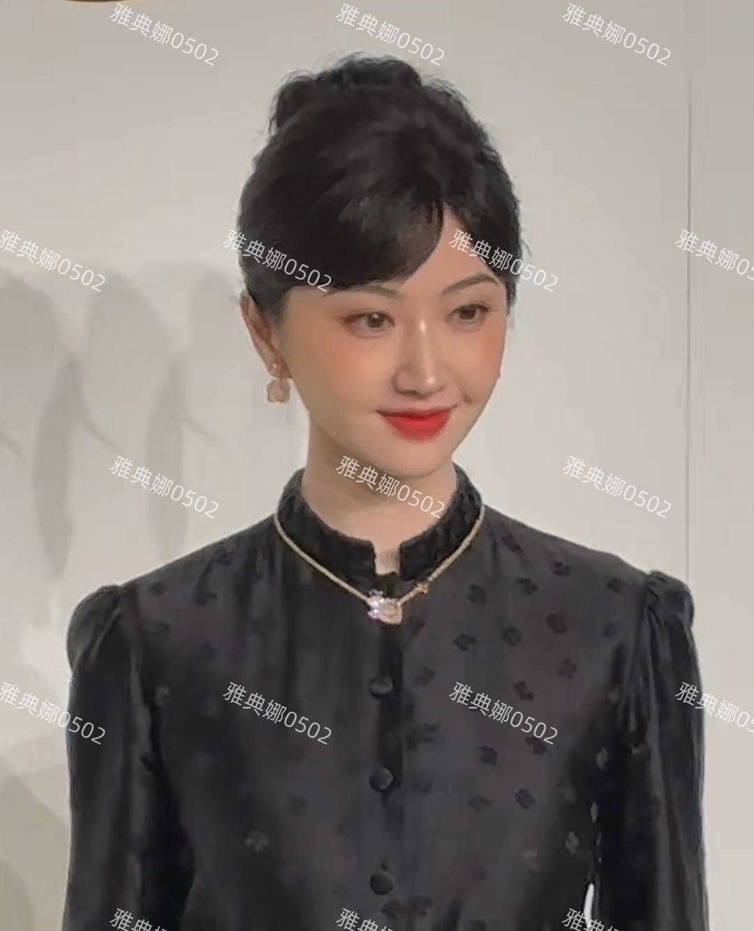 地下车库偶遇景甜，她今天的造型让粉丝梦回《司藤》本人白到发光