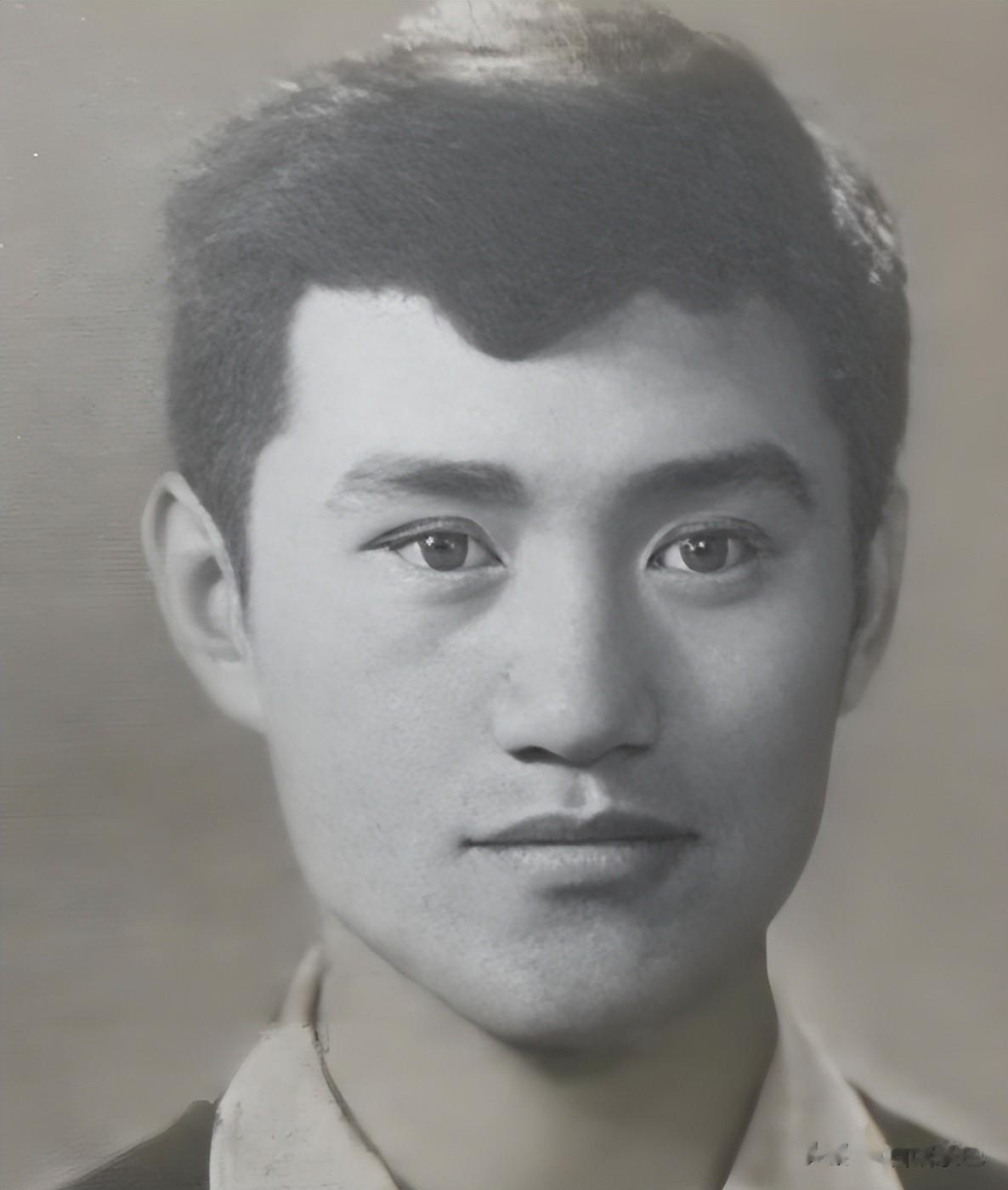 牛犇也没想到,曾在日本结婚生女的儿子,如今也成了一名老戏骨