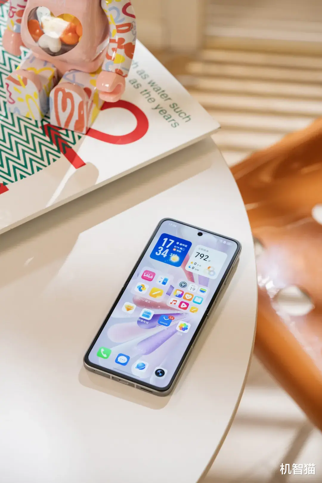 从荣耀Magic V Flip2的升级,我看到了小折的未来