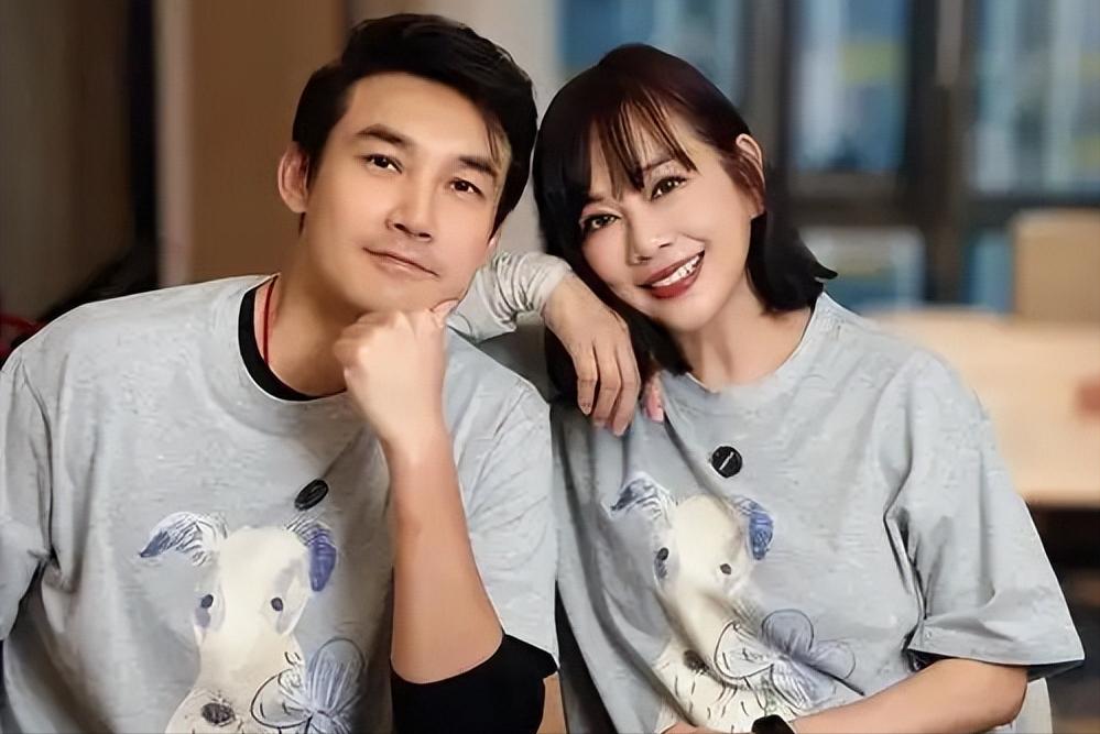 娶“老女人”的5位男星，年龄最大相差12岁，到底图她们啥？