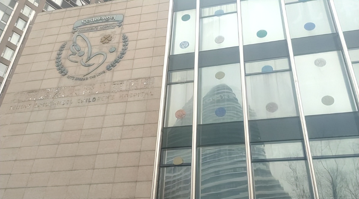 海哈金喜没想到，离婚才3月，李亚鹏就高调谈论再婚没留一丝体面