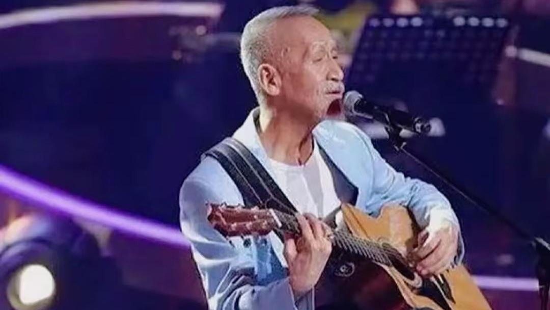 陈彼得妻子首度发声：哽咽回应死因，两人最新合影曝光，十分恩爱