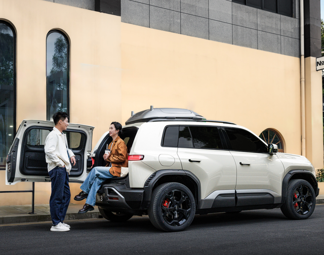 6月“方盒子”SUV销量榜:销冠“易主”,方程豹钛3登顶