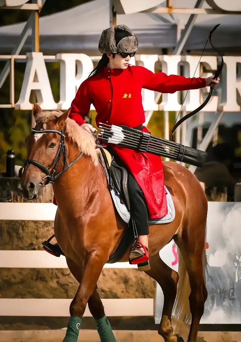 全国骑射赛这次，于适一个动作，就让张雨绮和整个娱乐圈一声不吭