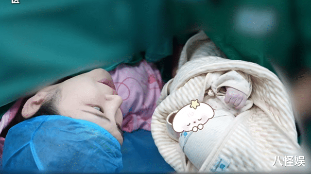 李心艾官宣生女,婆婆看着也就40出头巨年轻,帮扎头发按摩好温柔