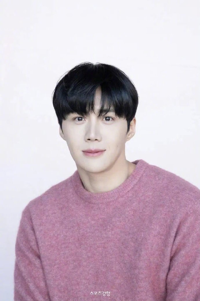 韩国知名男星拒绝宋仲基召唤,签下20亿韩元合约