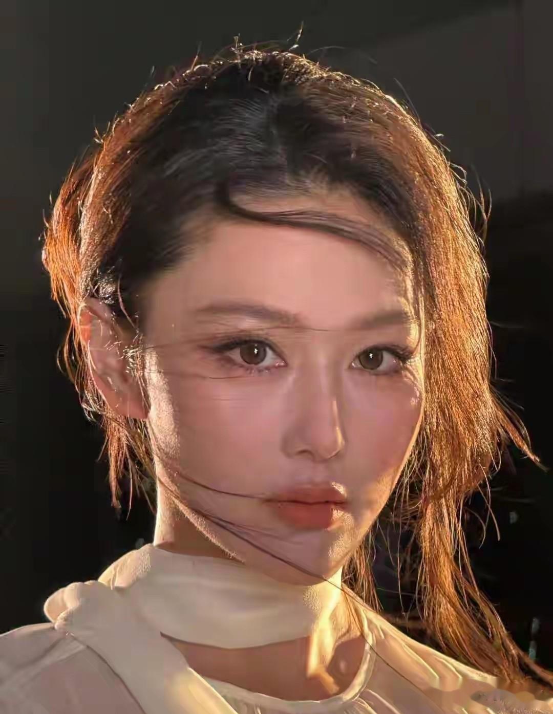 张馨予晒苏妲己妆容,喊“脸在江山在”,网友:这才是祸国妖妃