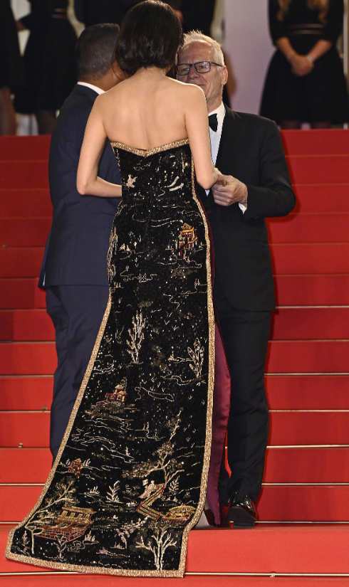 戛纳第七天：舒淇惊艳，千玺帅，被林志玲的脸吓到，李庚希认不出