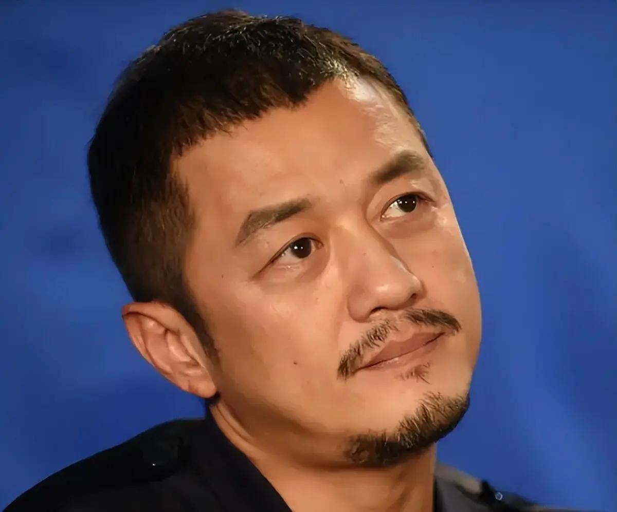 李亚鹏做梦也没想到,心中这口恶气竟让向太给出了,窦靖童没说谎