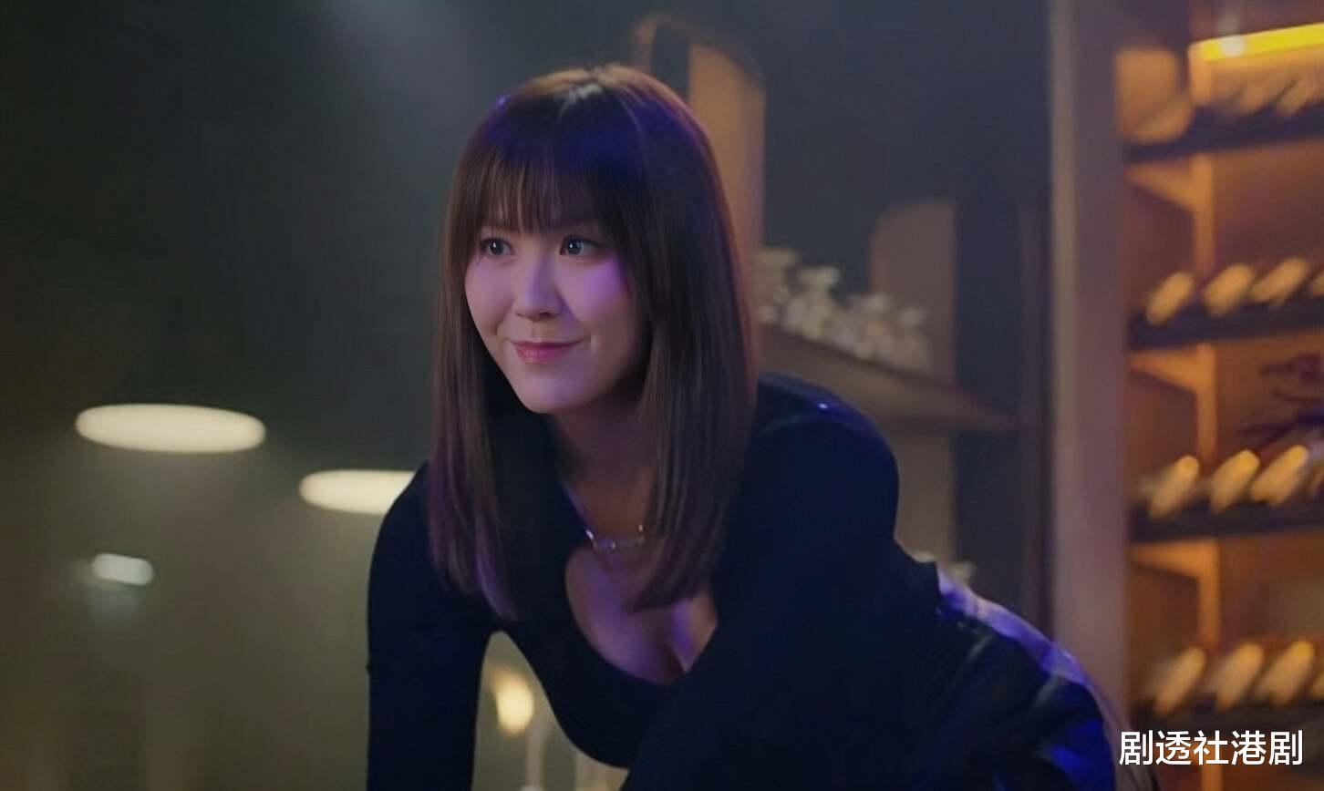 恭喜！TVB知名女星恋情曝光，与男友传足7年绯闻，一直不肯公开认爱