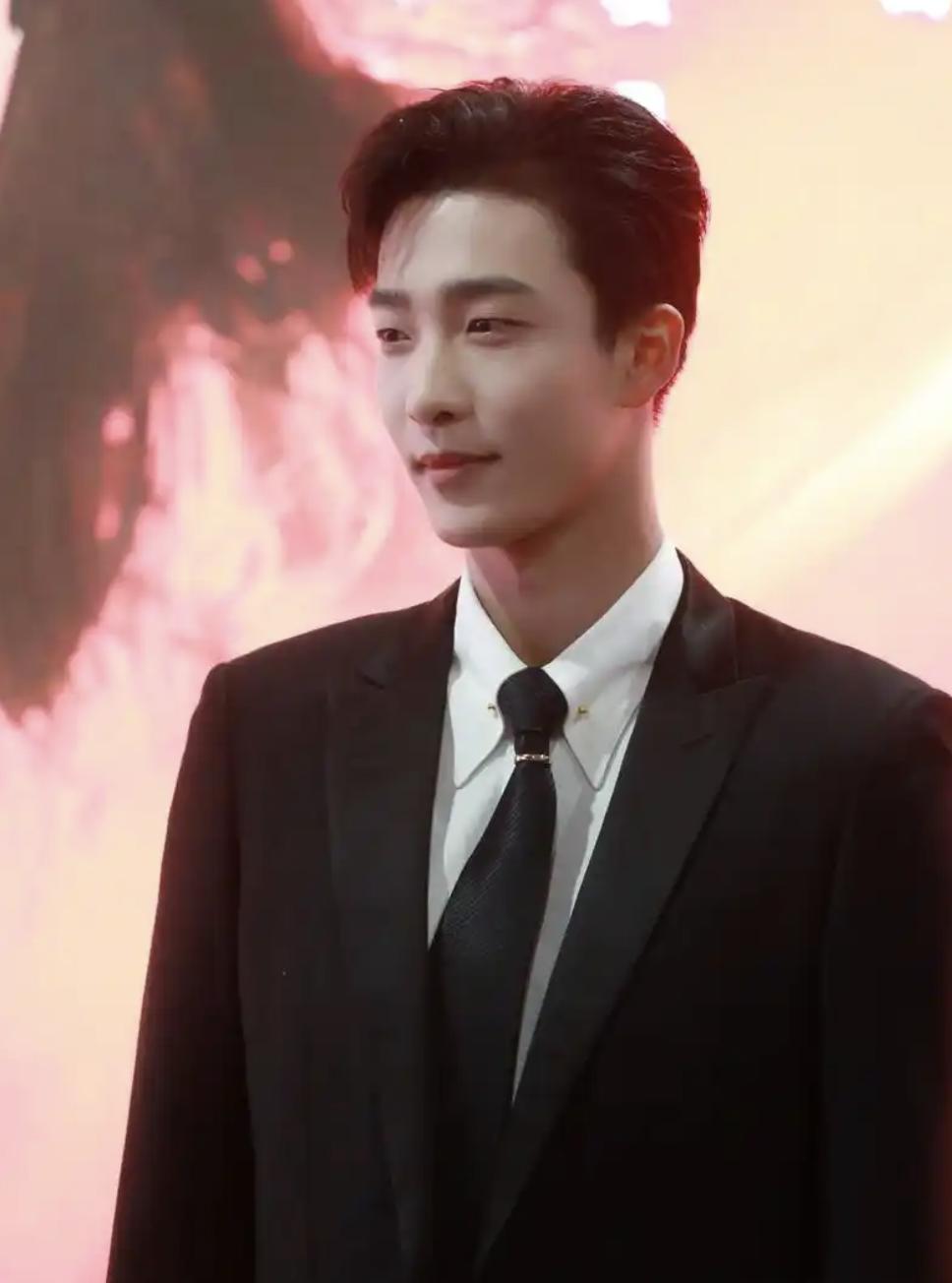 驾驭不了古装的4位短剧男主，难怪他们火了之后，再也没演过古装