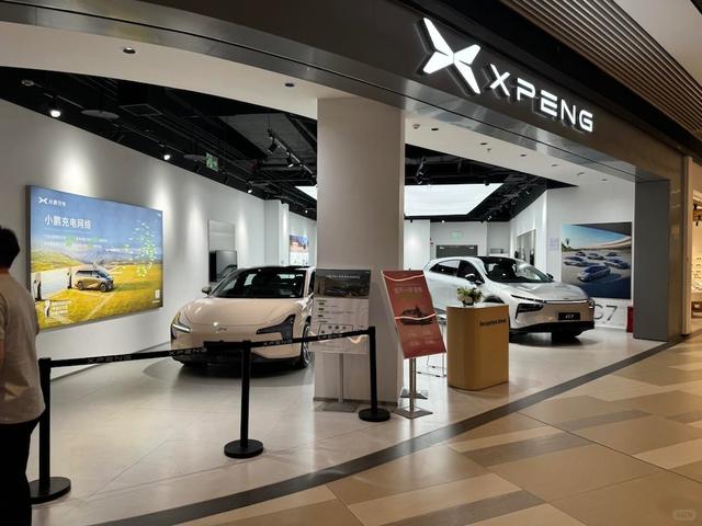 小米YU7上市96小時：門店營業至凌晨三點，黃牛加價2萬倒賣，友商報銷定金搶單