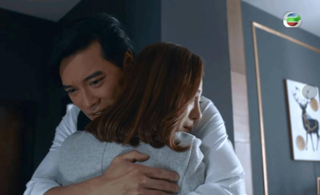 TVB前男星偷食港姐后转行当保安,前偷食对象尴尬称没碰到:我们在VIP包厢