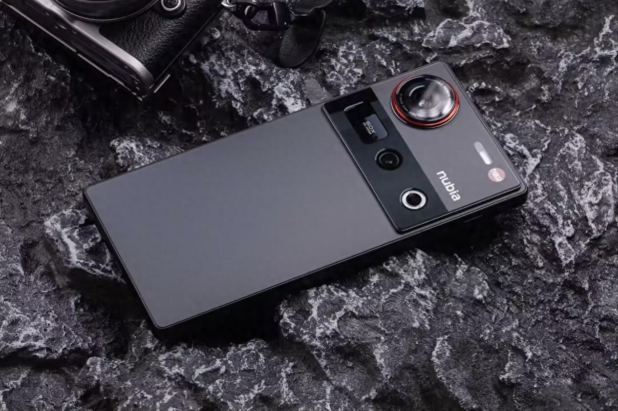 16GB+512GB跌至3329元，屏下攝像頭+驍龍8至尊+144HZ直屏