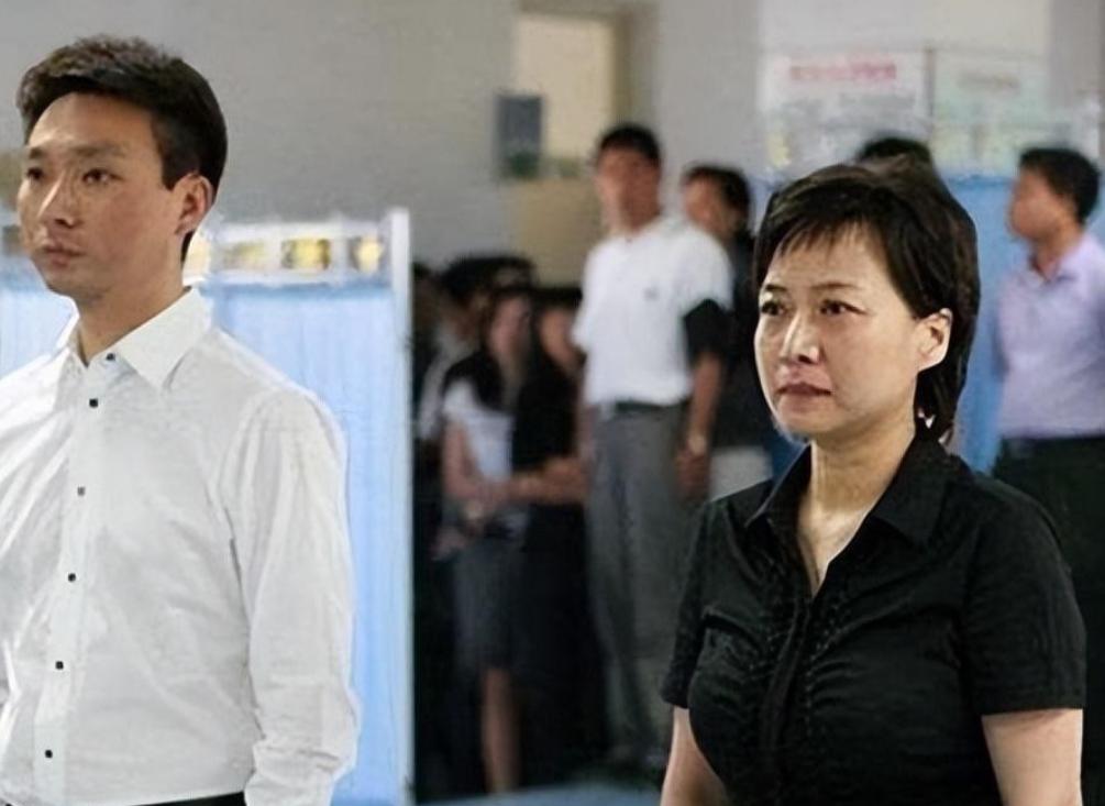 不要再为贺红梅感到惋惜了,55岁升任高官的她,早已走上另一路