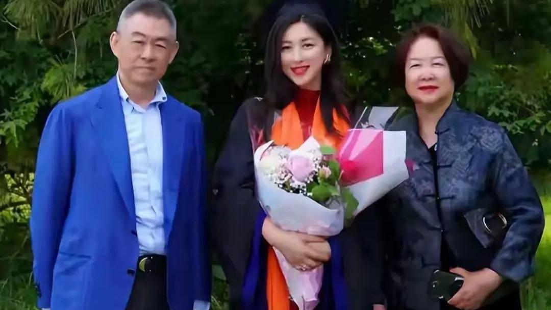 朱珠回天津婆家过年