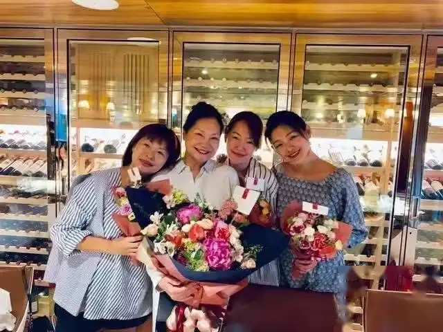 S妈5次发文情绪大起大落,意外暴露真实动机,具俊晔态度大反转