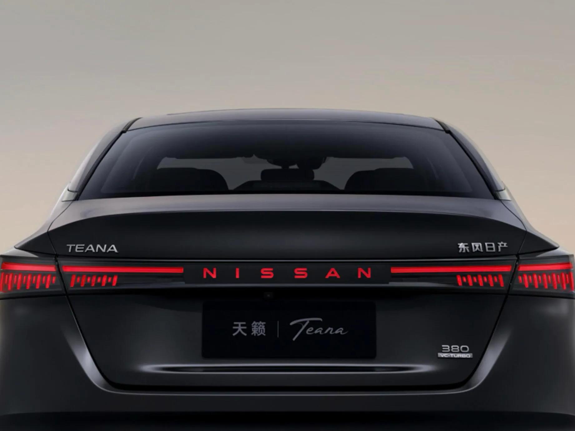 二次改款天籁PLUS：舒适老将换新脸，还能在新能源围剿下活多久？