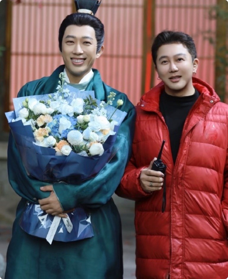 好家伙!47岁于正和32岁张慧雯演情侣,二人一同框就尴尬了