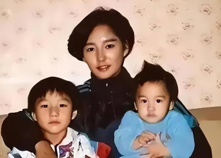 她爱上有妇之夫，偷偷生下两娃，如今孤独终老，孩子已在国外定居