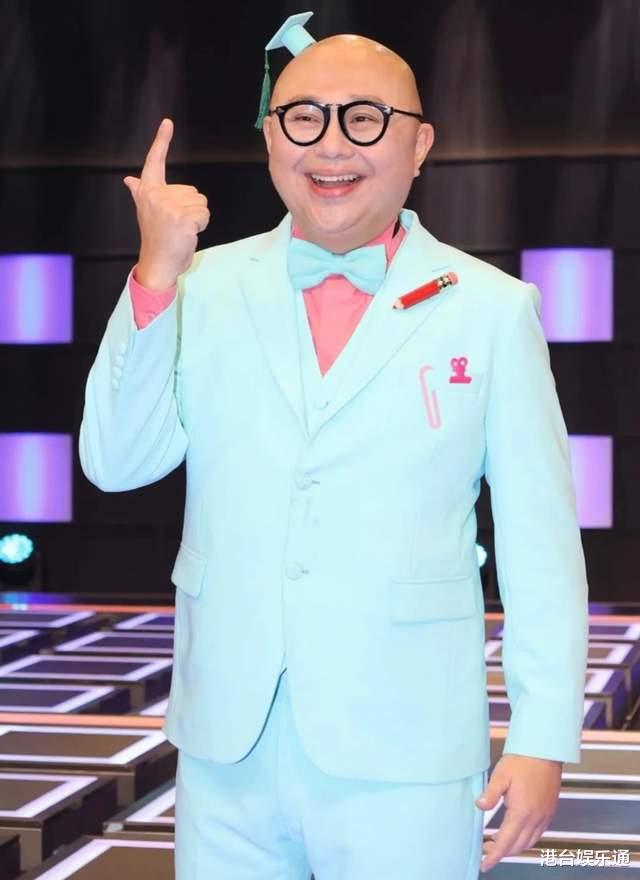 香港金牌主持人叹生活艰难：四个孩子都报兴趣班，每月开支超10万