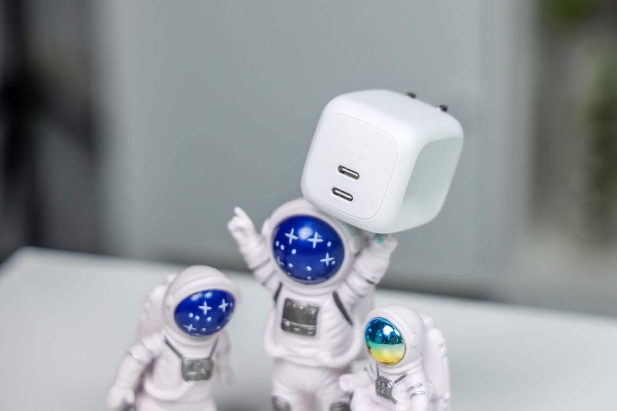 充電器用完到底拔不拔？貝爾金67W零耗智充給了答案