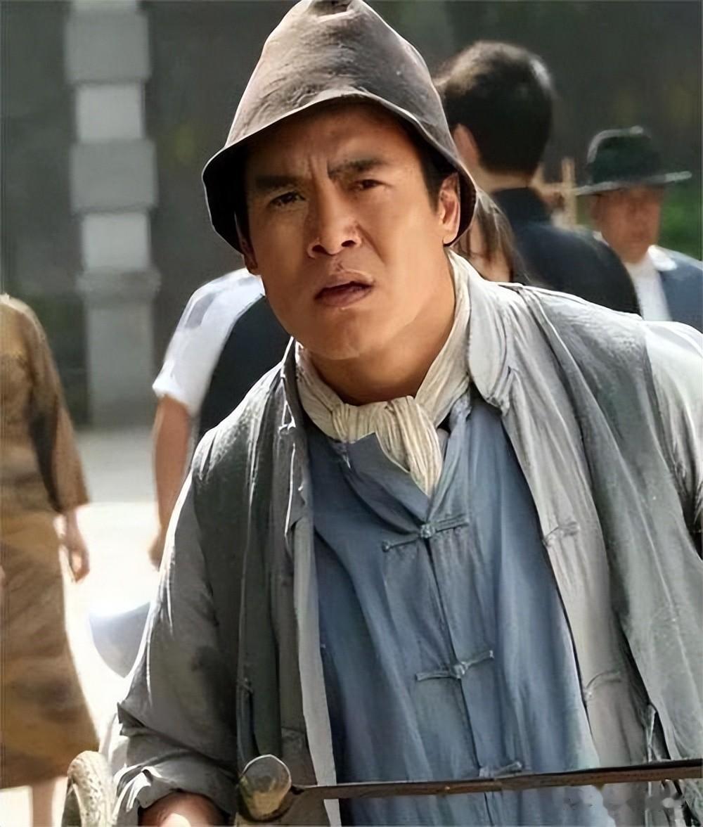 他是“反派专业户”,凭《西游记后传》走红,没戏拍时就回家务农