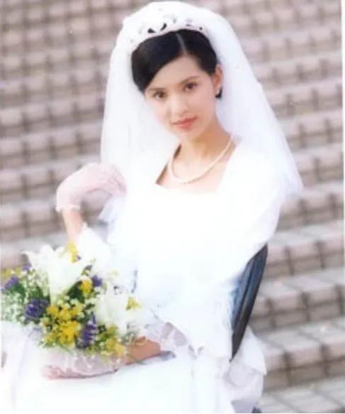 50位香港女星婚纱美图