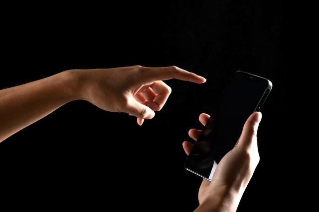 折疊屏靠邊站！三星S24 Ultra分析：直屏天花板，大佬專屬？