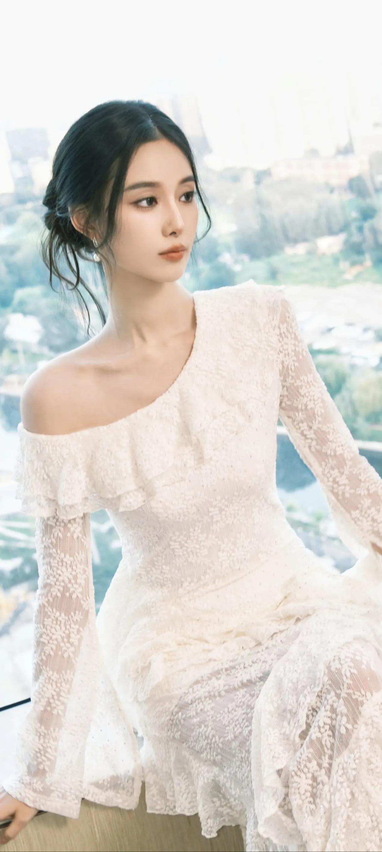 徐艺洋妹妹长这么好看，算不算便宜了黄子韬？